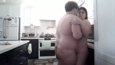 Horny Pregnant Wife Amelia Everheart Gets Surprise Kitchen Creampie from Philip Sevenheart - porntry.com - Usa