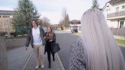 SWAP4K. Surprise Threesome: seduced a busty beauty and cucked her boyfriend - hotmovs.com - Czech Republic