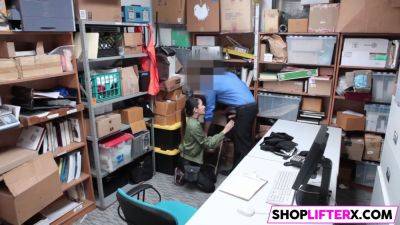 Teen Jade Has Nail With An Officer For Theft - sexu.com