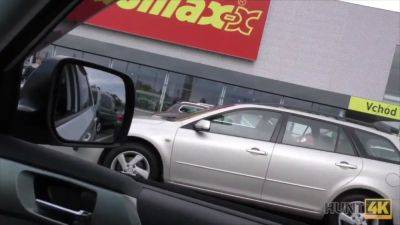 HUNT4K. How I bought young pussy during my casual shopping - sexu.com