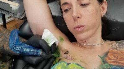 Marie Bossette Get A Snake Tattoo for 2018 - AltErotic - txxx.com