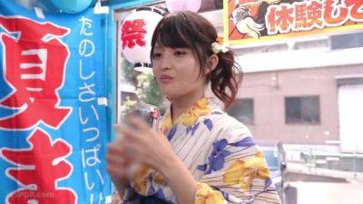 250530花火大会へ向かう女性をナンパd4 - upornia.com