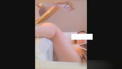 LAEM MASTURBATION BATH - voyeurhit.com