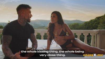Sunset inflames Andrea Retali's horniness.Spanish black-haired Andrea Retali passionately gets poked outdoors in utter - hotmovs.com - Spain