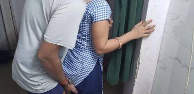 Indian Desi Bhabhi hardcore sex in college girl dress. - inxxx.com - India