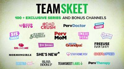 Scarlet Skies - Aria Valencia - Reese Robbins - Swimsuits and adorable butts compilation feat. Scarlet Skies, Aria Valencia, Reese Robbins & Amber Stark - sexu.com