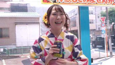250530花火大会へ向かう女性をナンパd2 - upornia.com