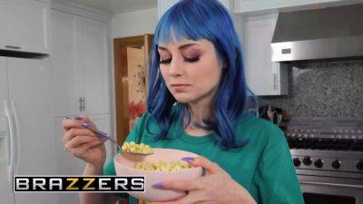 Jewelz Blu flirts with her brother's acquaintance Small Hands then lets him fuck her in the room - brazzers - sexu.com