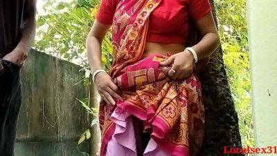 Desi Bhabi Outdoor Sex - Village Wife Hardcore Fuck With Neighbor - veryfreeporn.com - India
