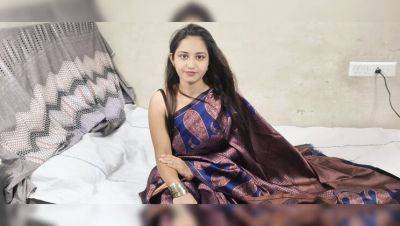 Desi India - Desi Indian Bhabhi Hotel Meeting - Sari Fun with Doggy Style & Big Cock - veryfreeporn.com - India