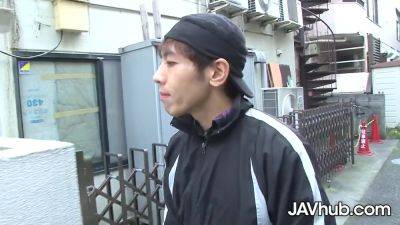 Stranger Slut beauty Eagerly Sucking My Ball And Handjob - hotmovs.com - Japan