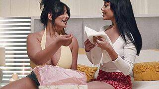 Lesbian Milf - Little Puck - Sarah Arabic - Chubby gf licks busty milf to an orgasm - ah-me.com