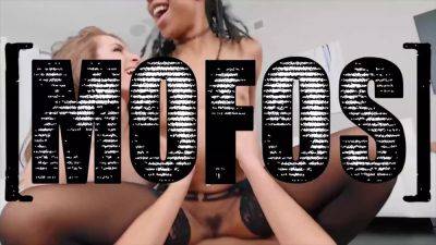 Bailey Brooke - Double Blowjob - (peter) getting his Big Cock smoke in 3 way by two horny chicks (Bailey Brooke, Anastasia Knight) - mofos - sexu.com