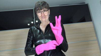Handjob In My Latex Catsuit - HotMilf - hclips.com