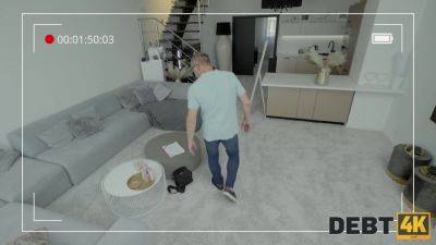 Debt Collector's Hidden Camera Show - Vip4k - hotmovs.com - Czech Republic