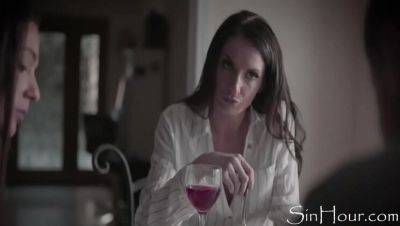 Silvia Saige - Jaye Summers - First Time Stepdaughter Fucks Stepdad - Jaye Summers & Silvia Saige - veryfreeporn.com