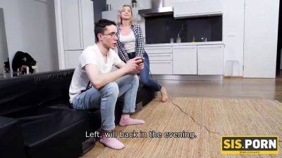 Sis.porn. girl scuttles brutha plans but receives dick deep down the insides of muff - sexu.com