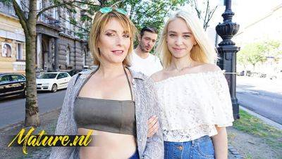 French Stepmom Emma Klein & Stepdaughter Arteya Dee Share Big Cock in Hot Anal Threesome - veryfreeporn.com - France