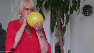 Blowing Up Balloons - Sparkle - hclips.com - Britain