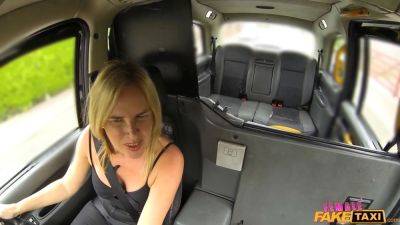 Real life married duo hardcore in the taxi with creampie completing - woman faux taxi - sexu.com - Britain