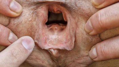 Naked MILF Nicky Brill Gapes Pussy & Pisses Outdoors - HD Solo Amateur - veryfreeporn.com