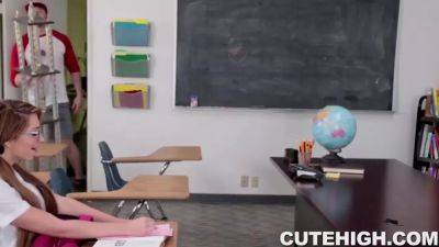 Virgin Joseline Kelly - sexu.com