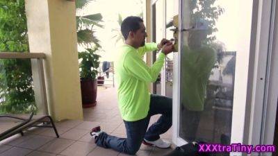 Jizz mouthed young - sexu.com