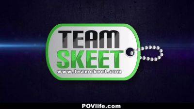 Povlife - kinky 18 y.o (Elektra Rose) likes to fuck on cam! - sexu.com