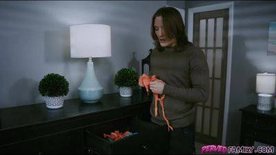 WTF stepbro!! Are you sniffing my panties? - hotmovs.com