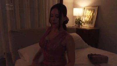 Hot Japanese Babe with Big Tits Takes a Steamy Bath - Reiran Akame - xxxfiles.com - Japan