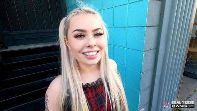 Haley Spades - Blonde Teen Haley Spades Fucks Hard in Her First Casting - BJ, Doggy & Cowgirl - porntry.com