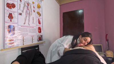 Verified Amateurs In Unexpected Erection In Front Of The Nurse - hclips.com - Brazil