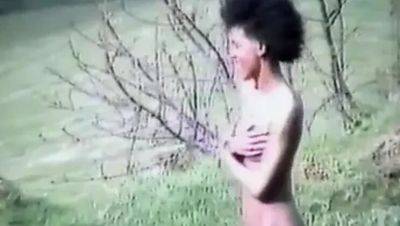 Electric Blue Vintage British Wife with Huge Tits Nude - veryfreeporn.com - Britain