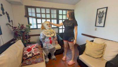 Julianaburning fucks mysterious cabin clown for hot milk - interracial blowjob & squirting orgasm - veryfreeporn.com - India - Venezuela
