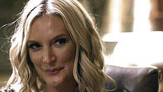 Mona Wales - Mike Mancini - Please dont go just stay and fill me up - ah-me.com