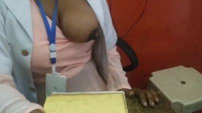 Seeing The Sexy Doctor, The Boys Mood Became And Both Of Thm Had Sex - desi-porntube.com - India