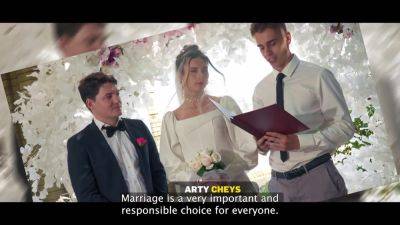VIP4K. Hot bride is having a rough sex with a master of ceremonies, guests are shocked - hotmovs.com