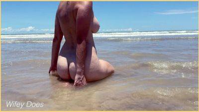 Wifey Flashes Big Tits at Public Beach - Amateur MILF Exhibitionist - xxxfiles.com