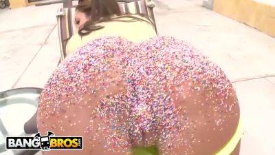 Hot Pawg Angelica Saiges Got A Booty Covered With Candy - hotmovs.com - Canada