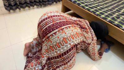 Egypt Beautiful Big Ass & Tight Pussy Hot Stepmom Stuck Under Bed Then She Want Rough Anal From Me - desi-porntube.com - Egypt - India