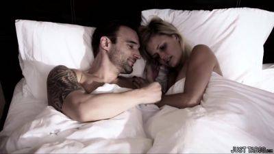 Can you help loosen up my pussy, stepbro? - hotmovs.com