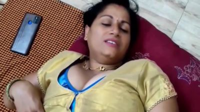 Indian Aunty Red Saree With Boyfriend Sex Enjoy - desi-porntube.com - India