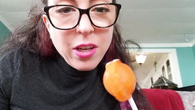 Nerdy Faery Loves Lollipops In Her Tight Asshole - Sweet Food Insertion Fetish - veryfreeporn.com - Britain - Canada