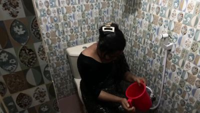 Desi Bhabi Nadiyaxxx02 Home Alone Bathroom Fuck - Shower Sex & Doggy Style with Bangladeshi Wife - veryfreeporn.com