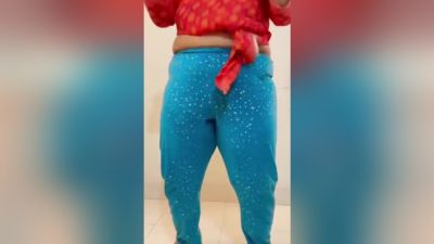 Desi India - Desi Indian Workout Front Of Stepbrother, Moti Gand Wali Hot Stepsister Ko Sexy Mms - desi-porntube.com - India