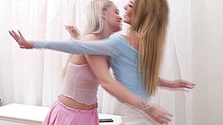 Tiffany Fox - Done tutoring now im gonna eat her pussy - ah-me.com