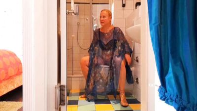 Selena701 Gold Rain Pissing Fetish & Sex in Heels - German MILF Big Tits Blowjob Cumshot - porntry.com - Germany