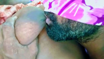 Desi Tamil Wife Big Boobs Squeezed - Husband Drinks Milk From Her Big Nipples - veryfreeporn.com - India