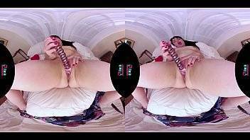 VRHUSH Siouxsie Q masturbating with a dildo in POV VR - xvideos.com