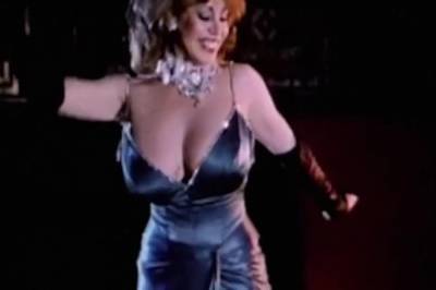 Shakira - Crazy Porn Scene Vintage Exotic Watch Show - tubepornclassic.com